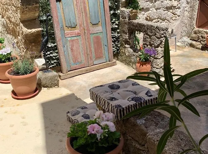 Butterfly Rhodes Old Town House Tatil Evi *